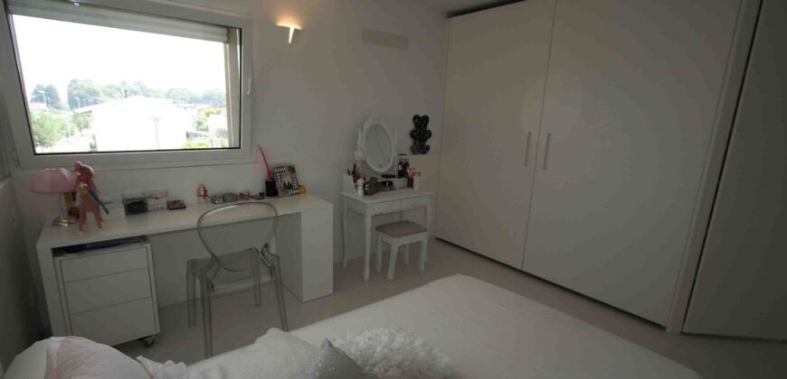 TREVIOLO – QUADRILOCALE IN VILLA